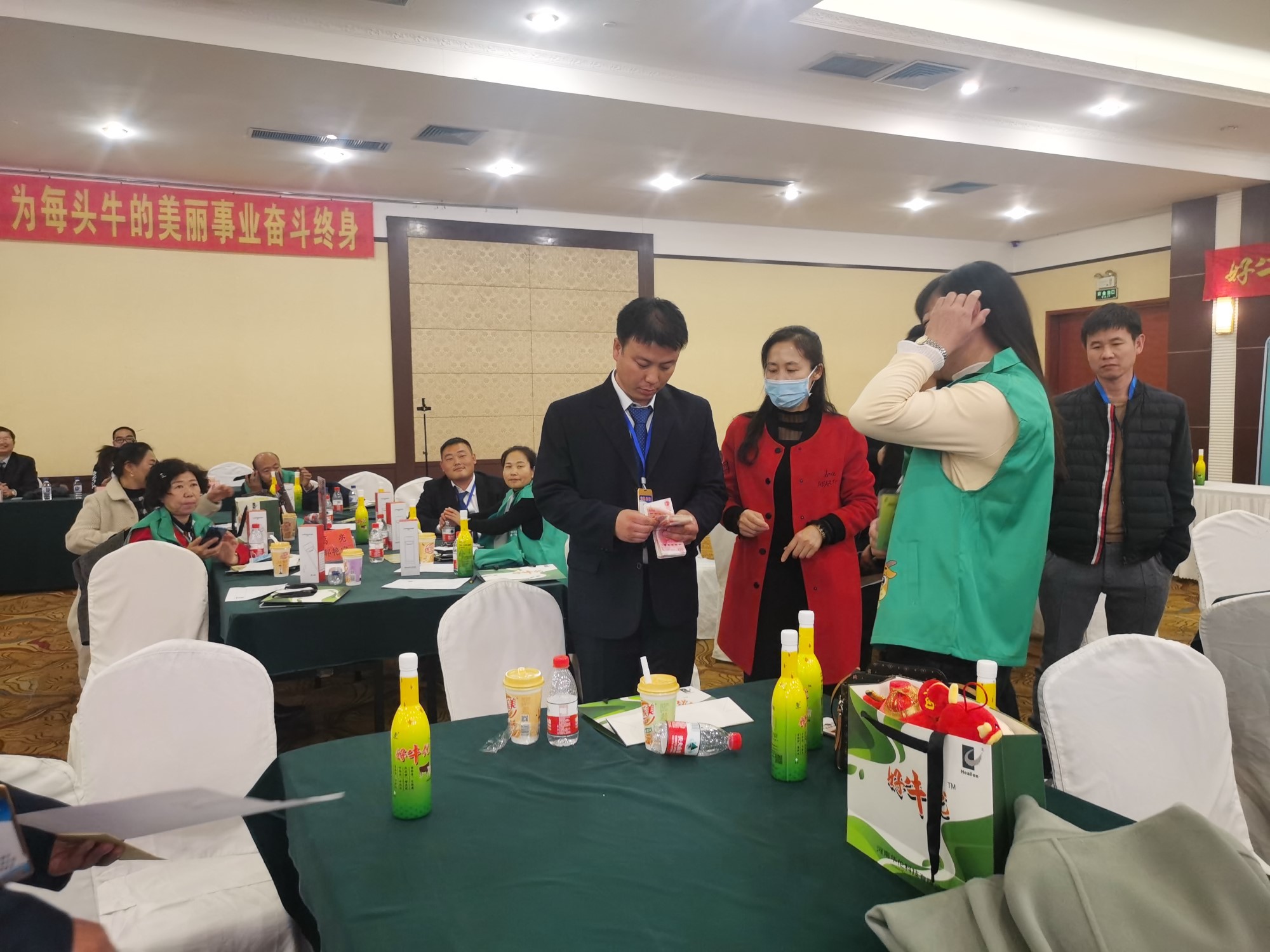 《燃爆流量 做區(qū)域“?！鄙獭返拈L春站